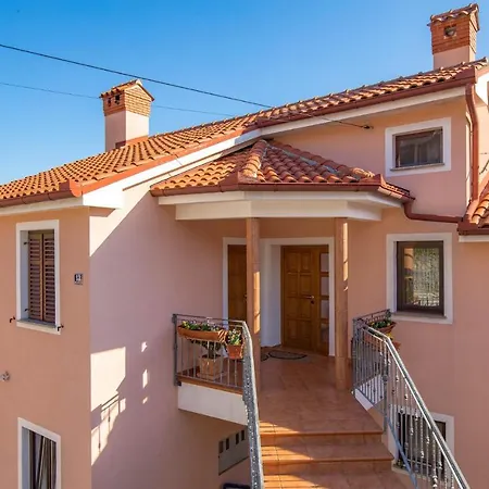 Awesome In With House Sea View Apartment Ičići