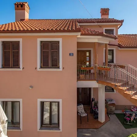 Awesome In With House Sea View